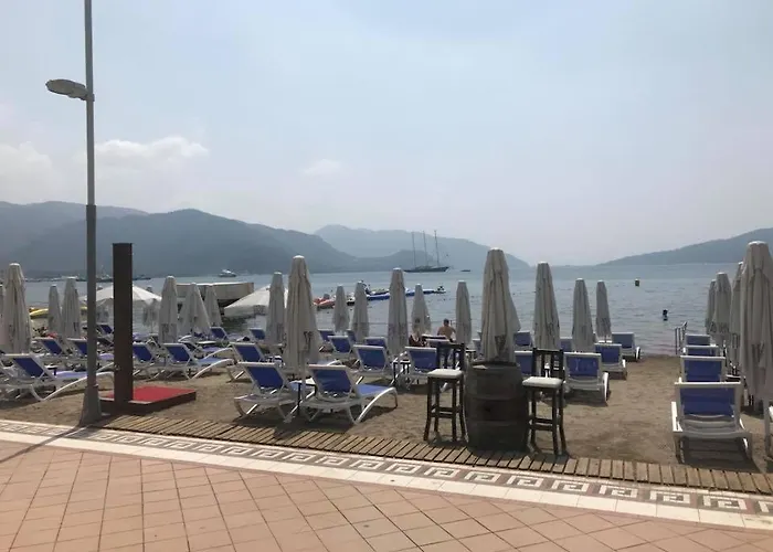 מלון La Beirut 3*