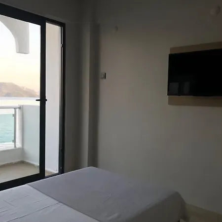 La Beirut فندق مرمريس